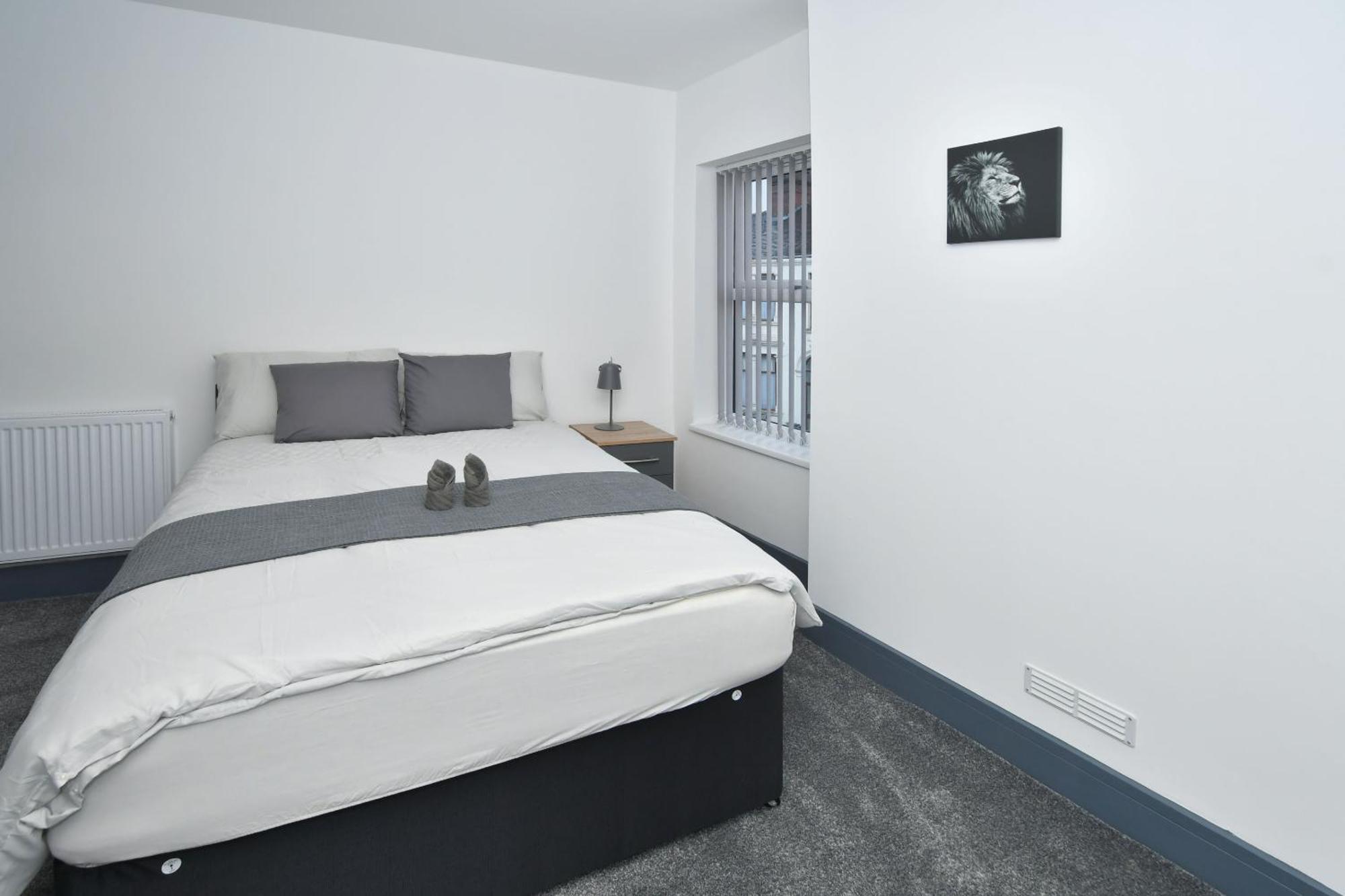 Townhouse @ 24 Brunswick Place Stoke Etruria Extérieur photo