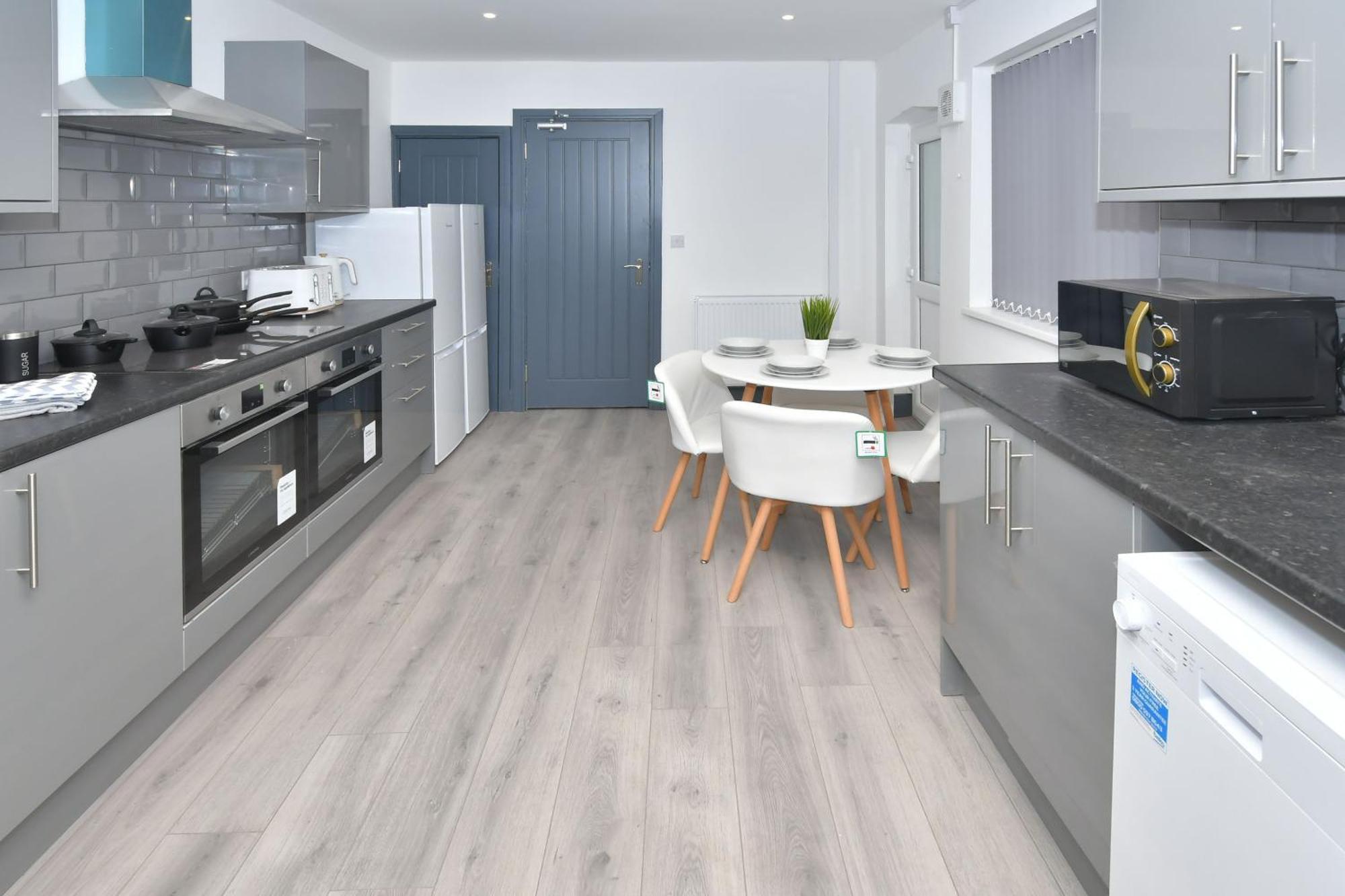 Townhouse @ 24 Brunswick Place Stoke Etruria Extérieur photo