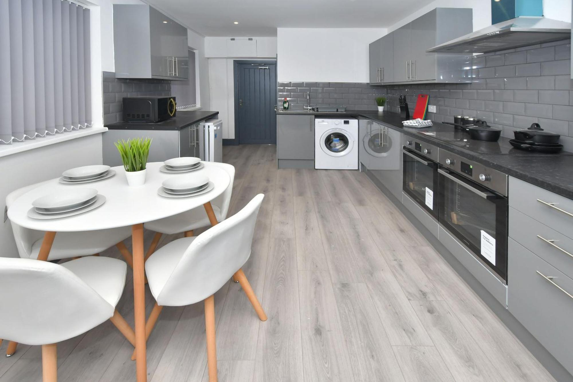 Townhouse @ 24 Brunswick Place Stoke Etruria Extérieur photo